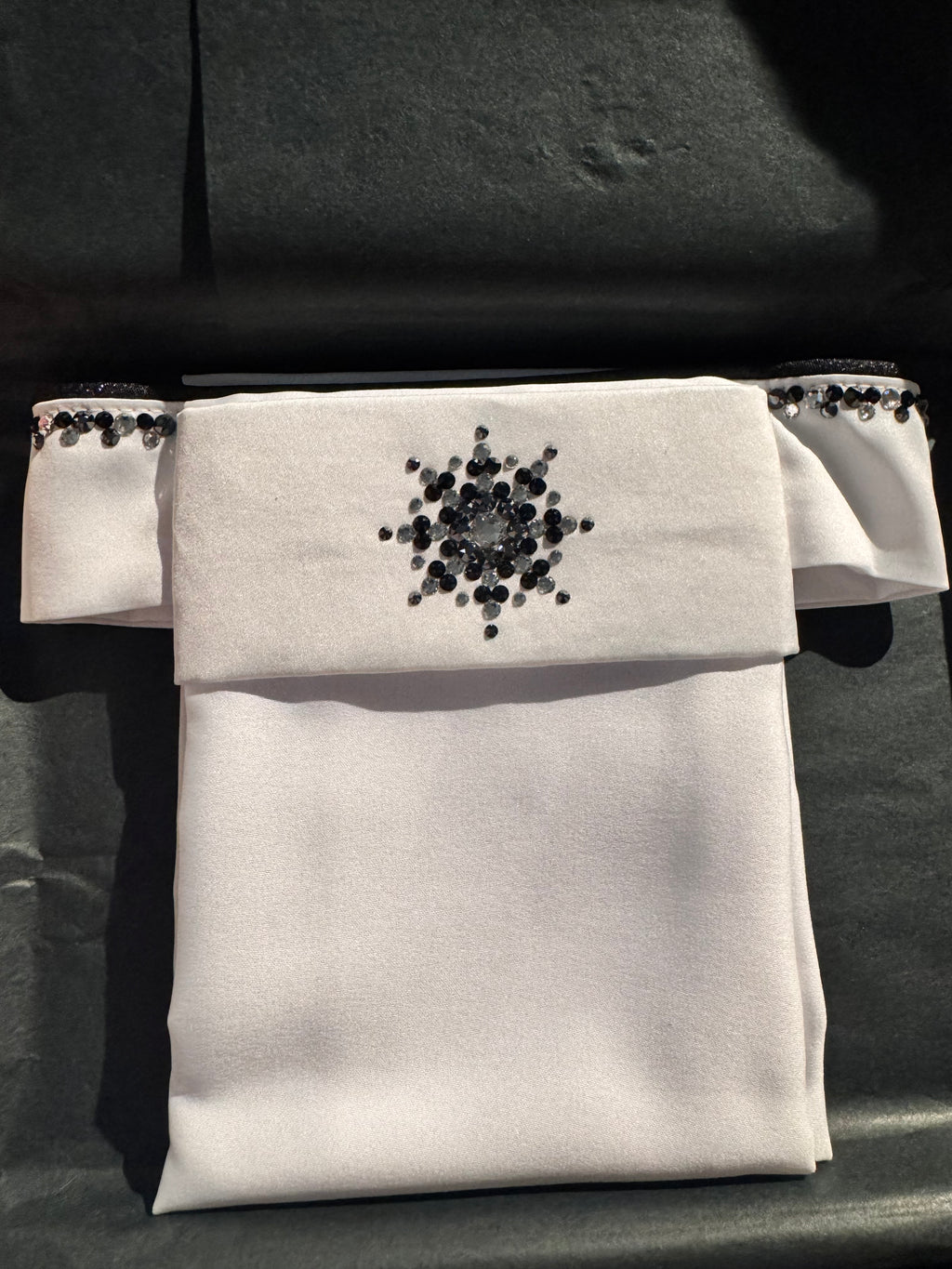 MD Swarovski Plastron