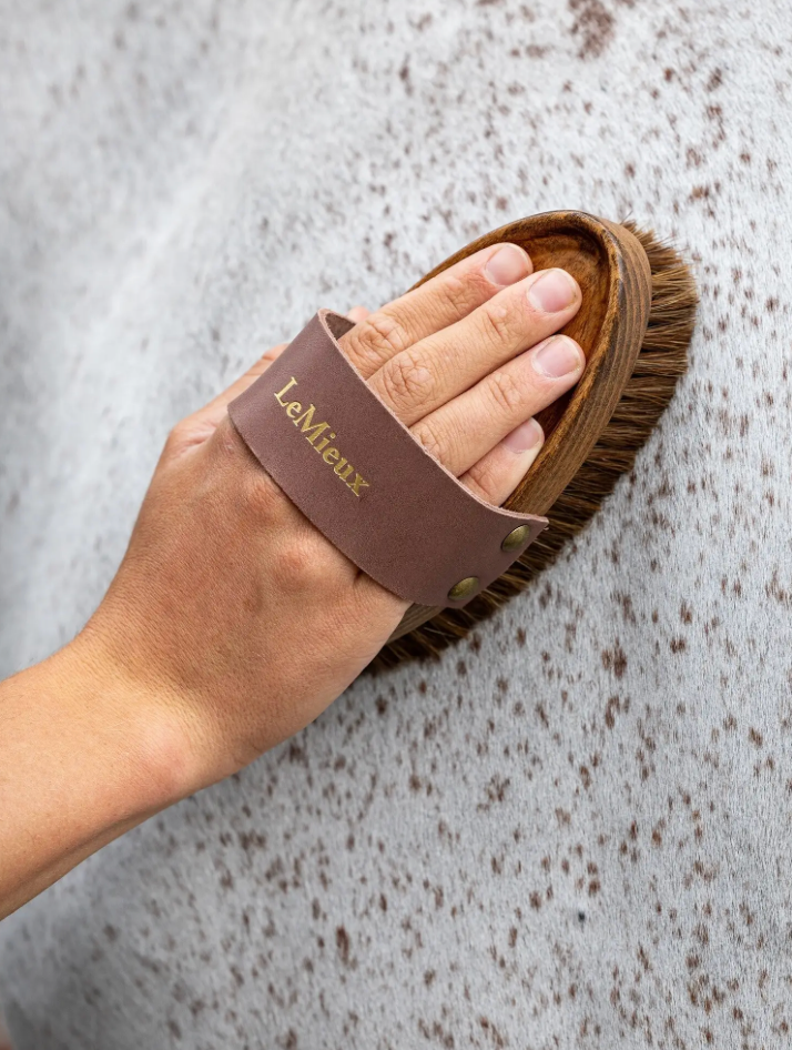 LeMieux Artisan Soft Speckle Brush